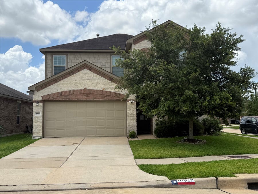 Property photo for 19627 Blue Pine Circle, Cypress, TX