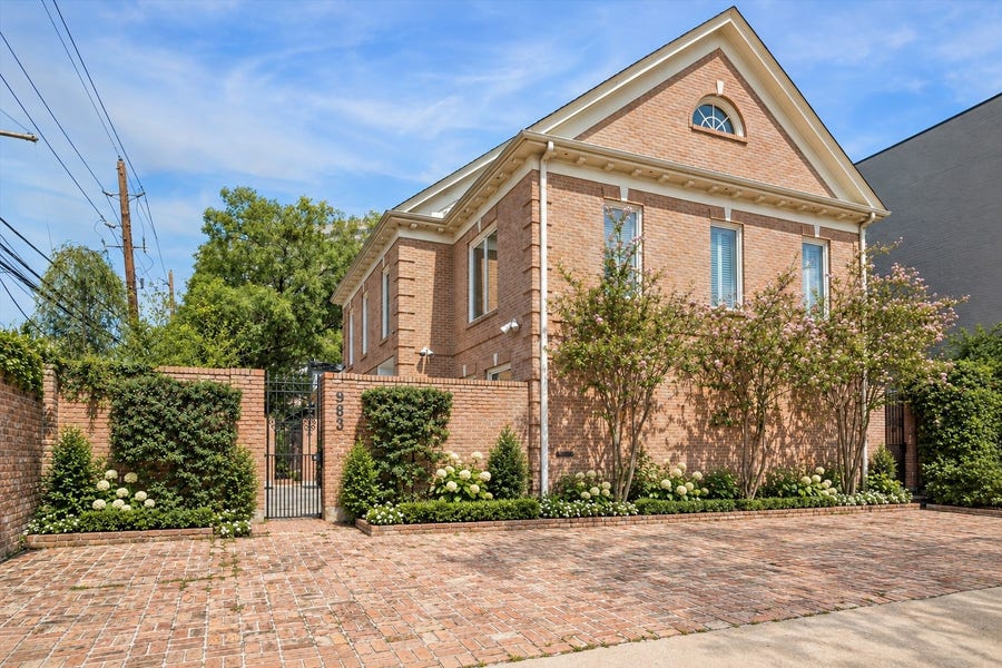 Property photo for 983 S Post Oak Lane, Houston, TX