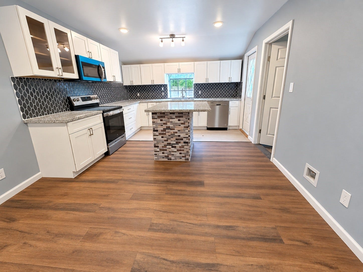 11306 Sandhurst Drive, Houston, TX 77048 11306 Sandhurst Drive, Houston, TX 77048