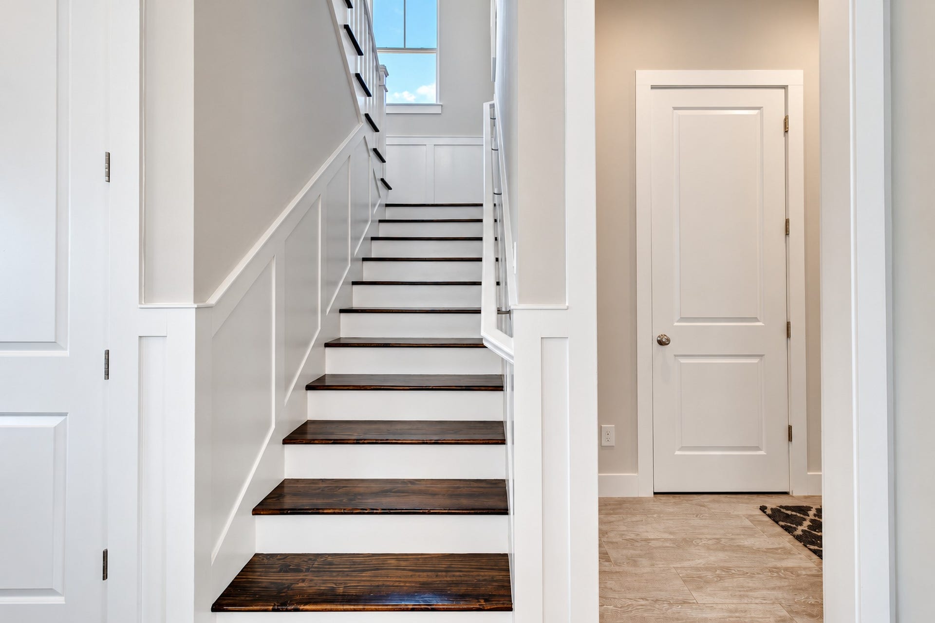 3802 Abalone Road, Galveston, TX 77554 The stairs located off of the living room.