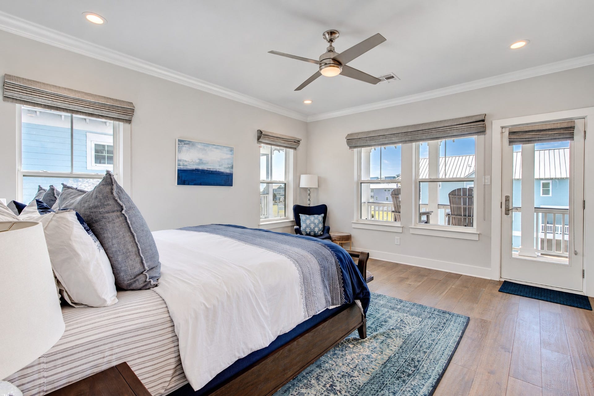 3802 Abalone Road, Galveston, TX 77554 This spacious bedroom offers a walk-in closet, Gulf views and access to a private covered deck.