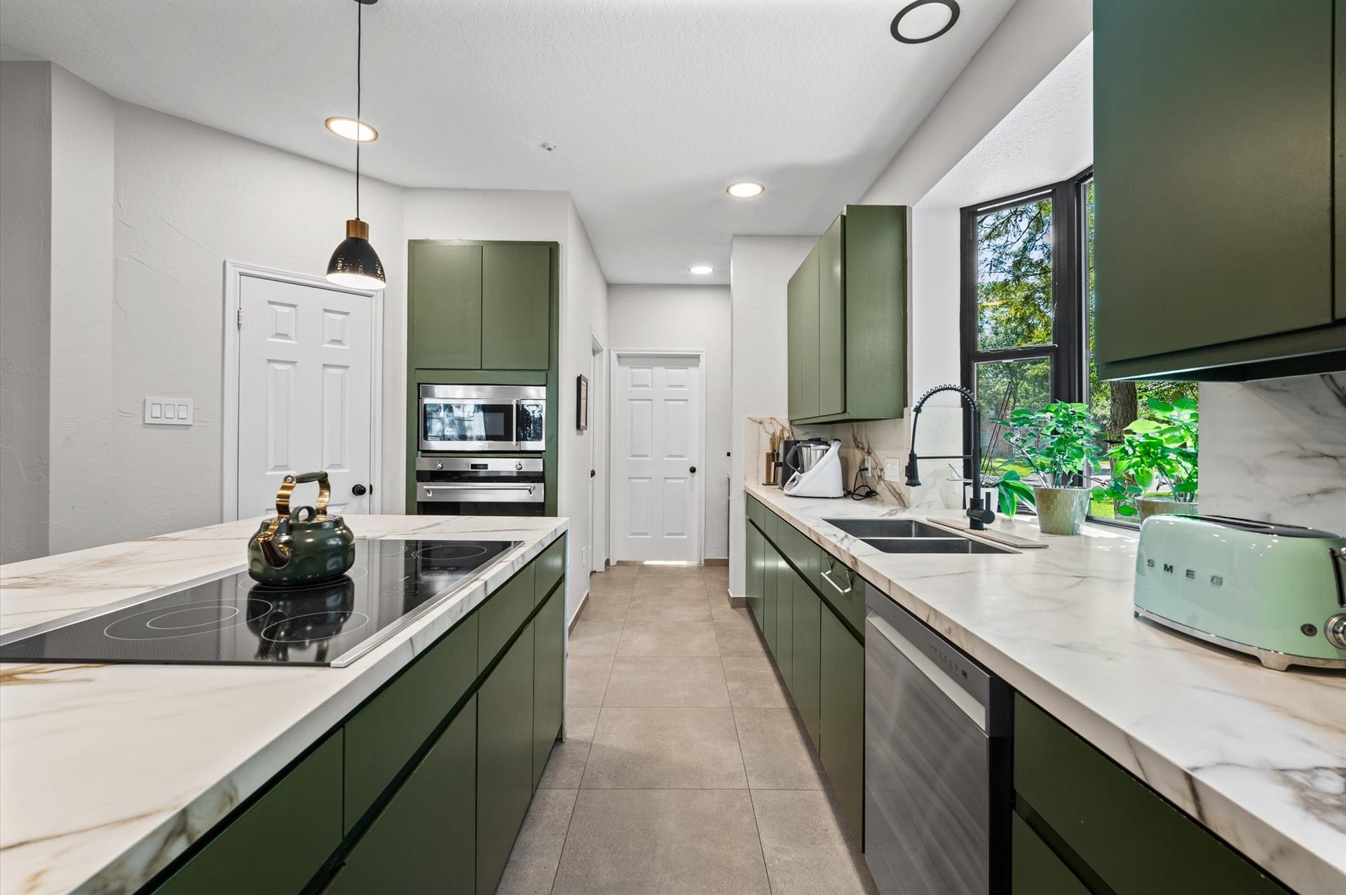 15 Underwood Place, The Woodlands, TX 77381 15 Underwood Place, The Woodlands, TX 77381