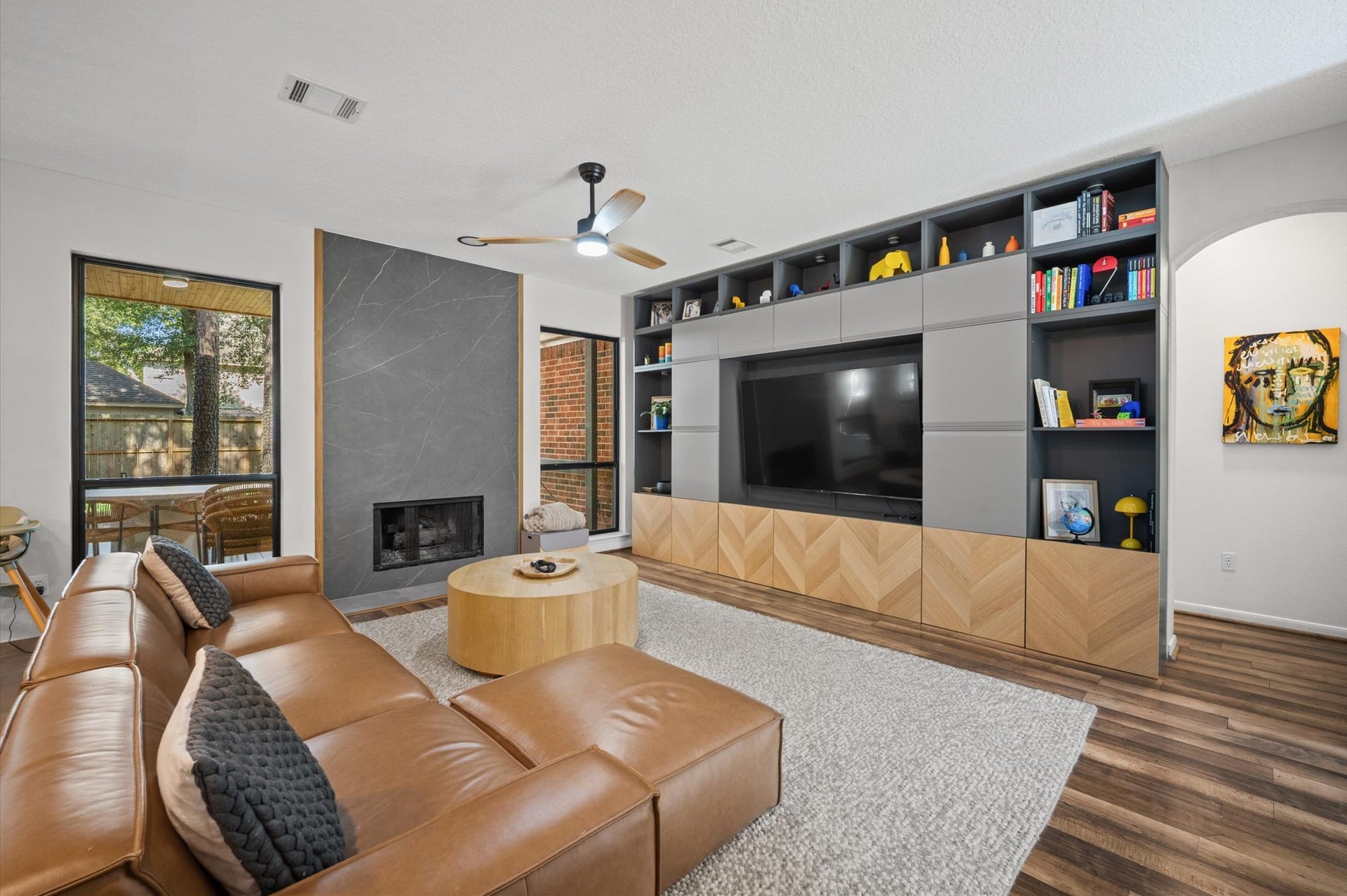 15 Underwood Place, The Woodlands, TX 77381 15 Underwood Place, The Woodlands, TX 77381