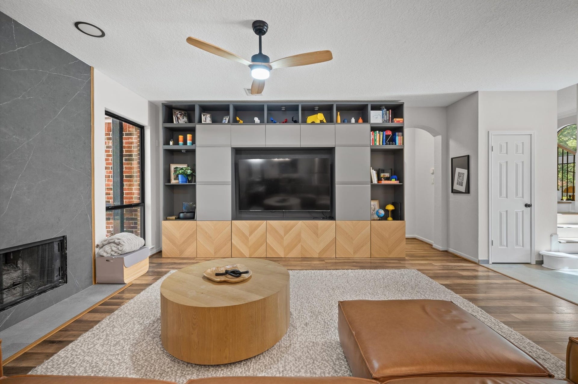 15 Underwood Place, The Woodlands, TX 77381 15 Underwood Place, The Woodlands, TX 77381
