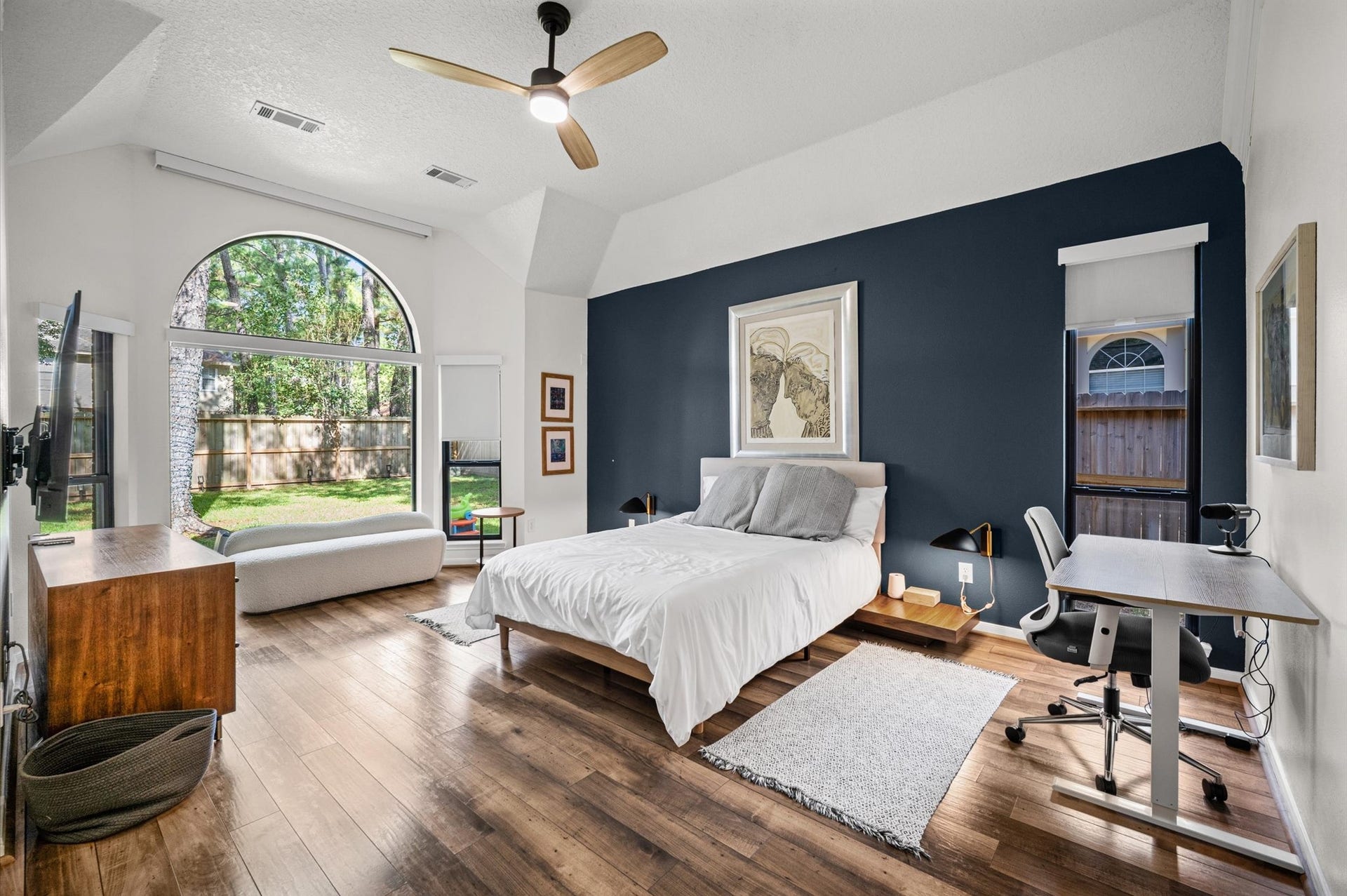15 Underwood Place, The Woodlands, TX 77381 15 Underwood Place, The Woodlands, TX 77381