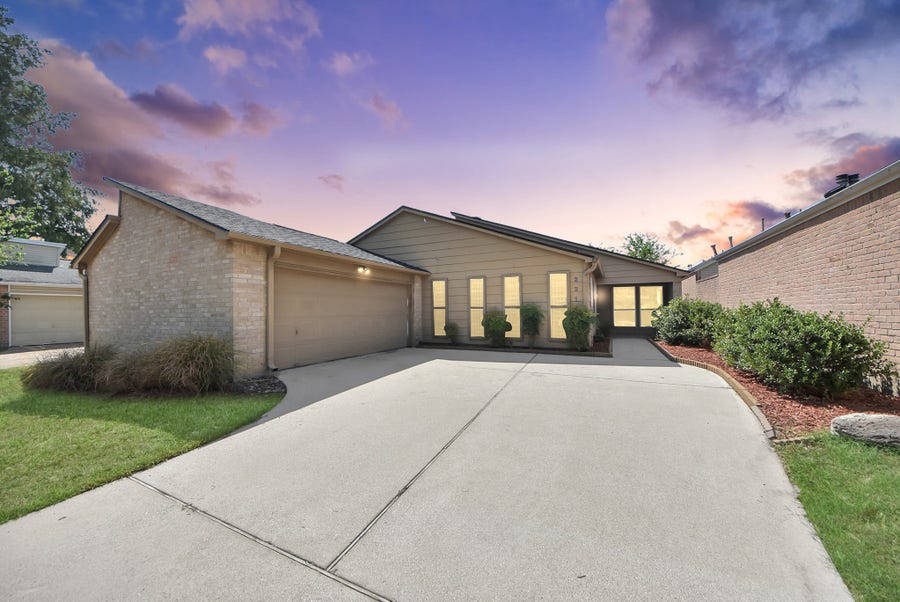 Property photo for 2210 Linea Del Pino Street, Houston, TX