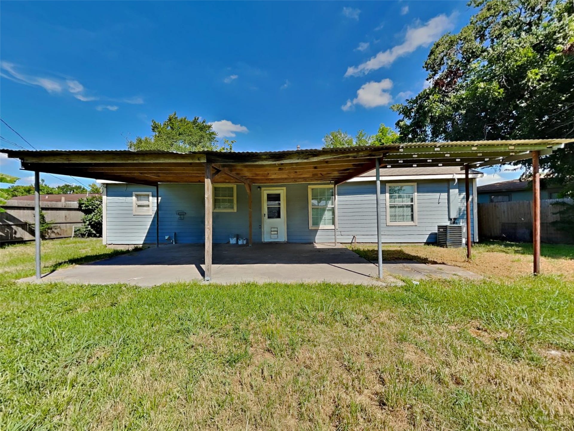 305 Sherbrooke Court, Pasadena, TX 77503