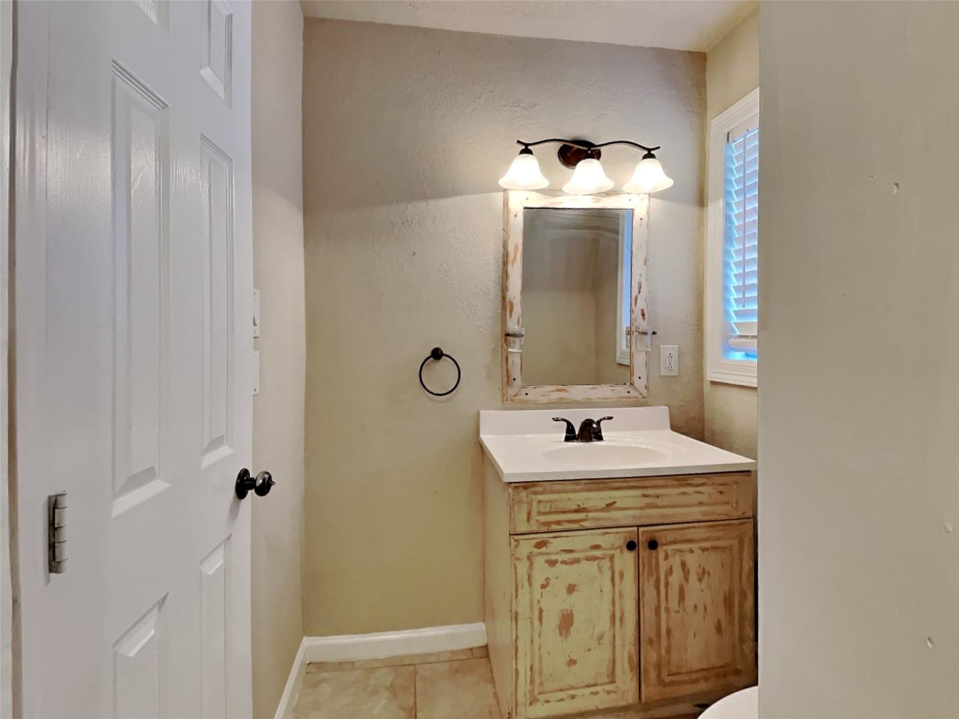 305 Sherbrooke Court, Pasadena, TX 77503