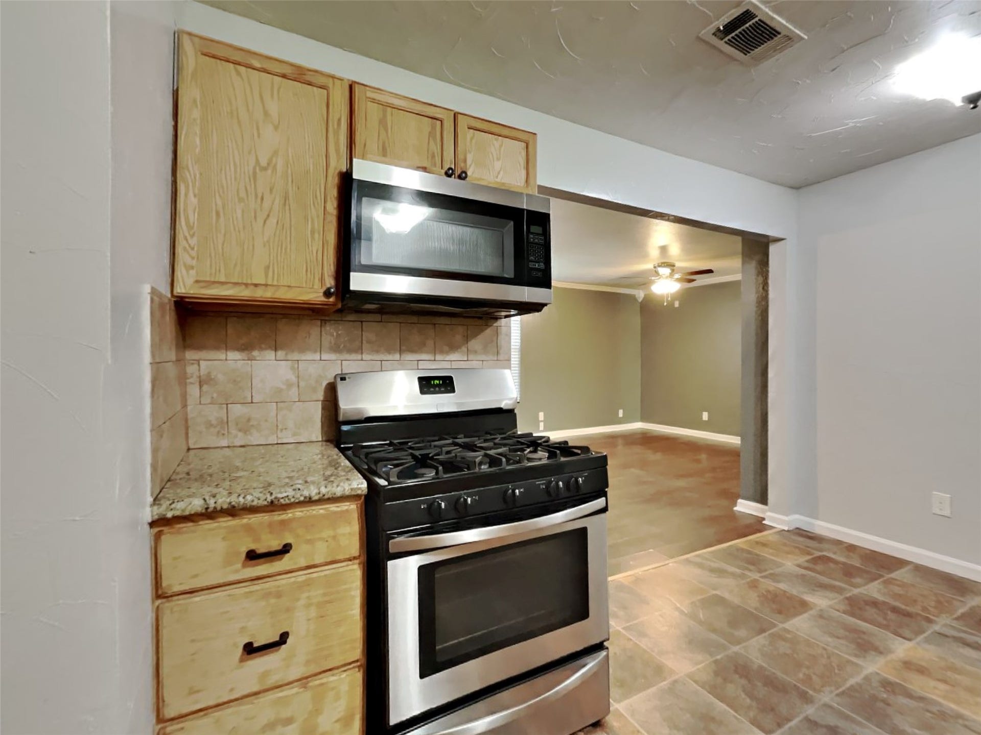 305 Sherbrooke Court, Pasadena, TX 77503