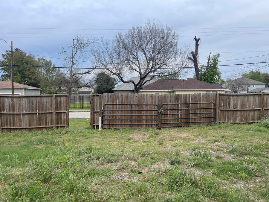 Property photo for 802 Fair Street, Houston, TX