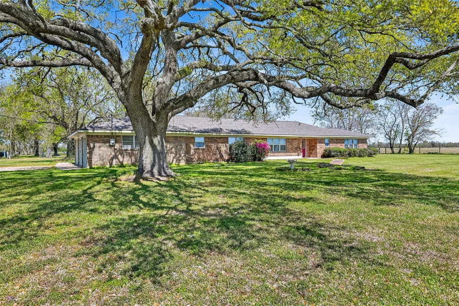 Property photo for 11934 Fm 1994 Road, Guy, TX