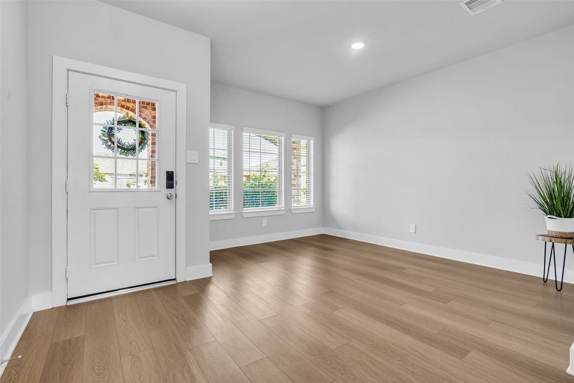 207 Alder Laurels Cove, Magnolia, TX 77354 Flex room with so many options upon entering