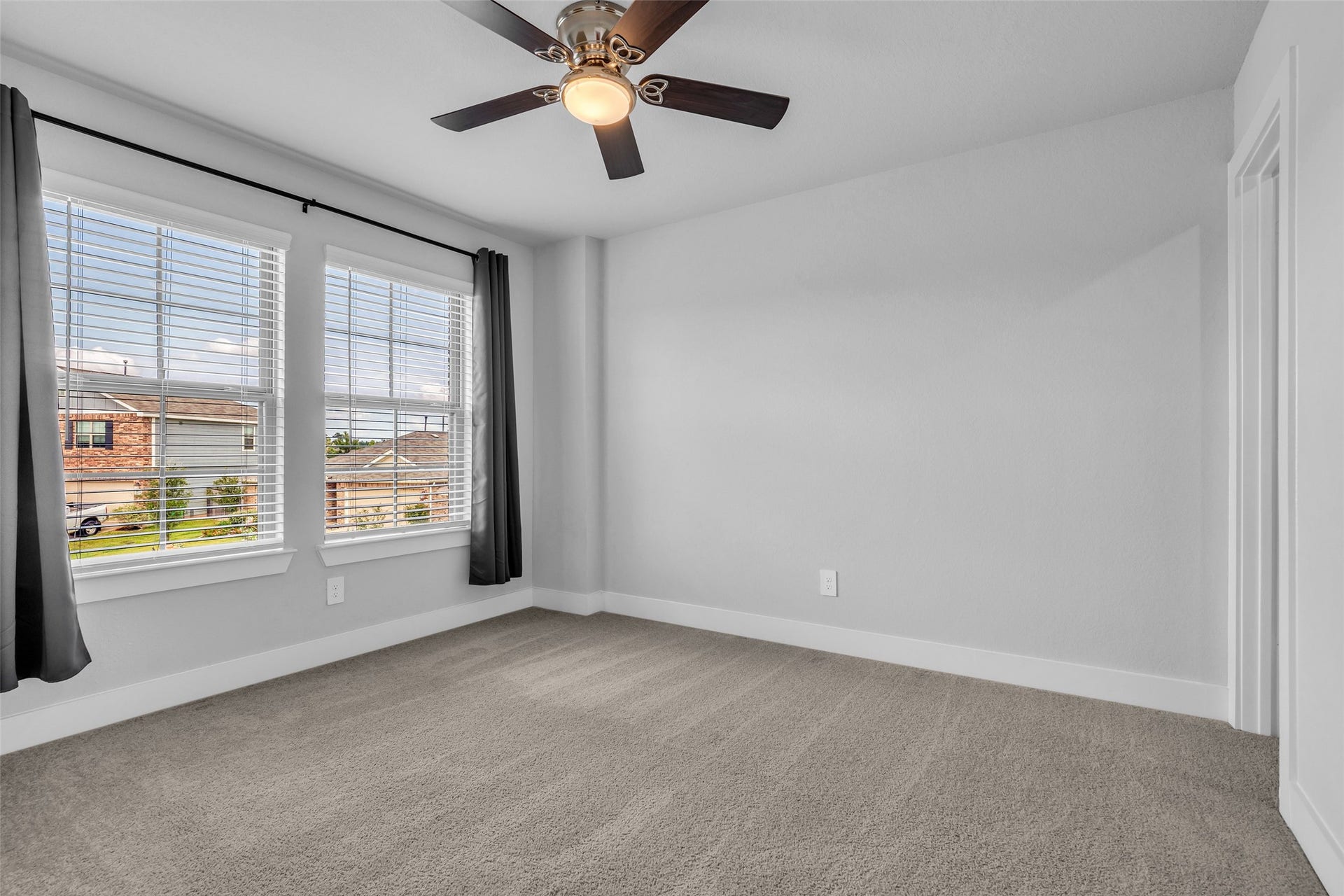 207 Alder Laurels Cove, Magnolia, TX 77354 Secondary bedroom #2