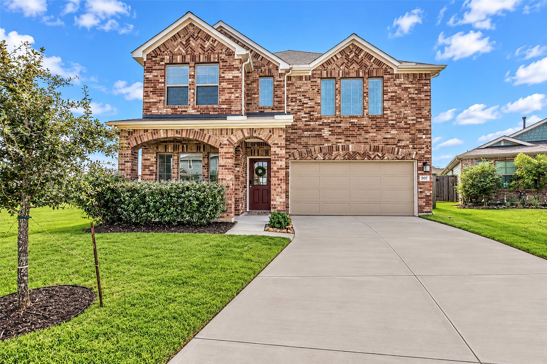 207 Alder Laurels Cove, Magnolia, TX 77354 Welcome home!