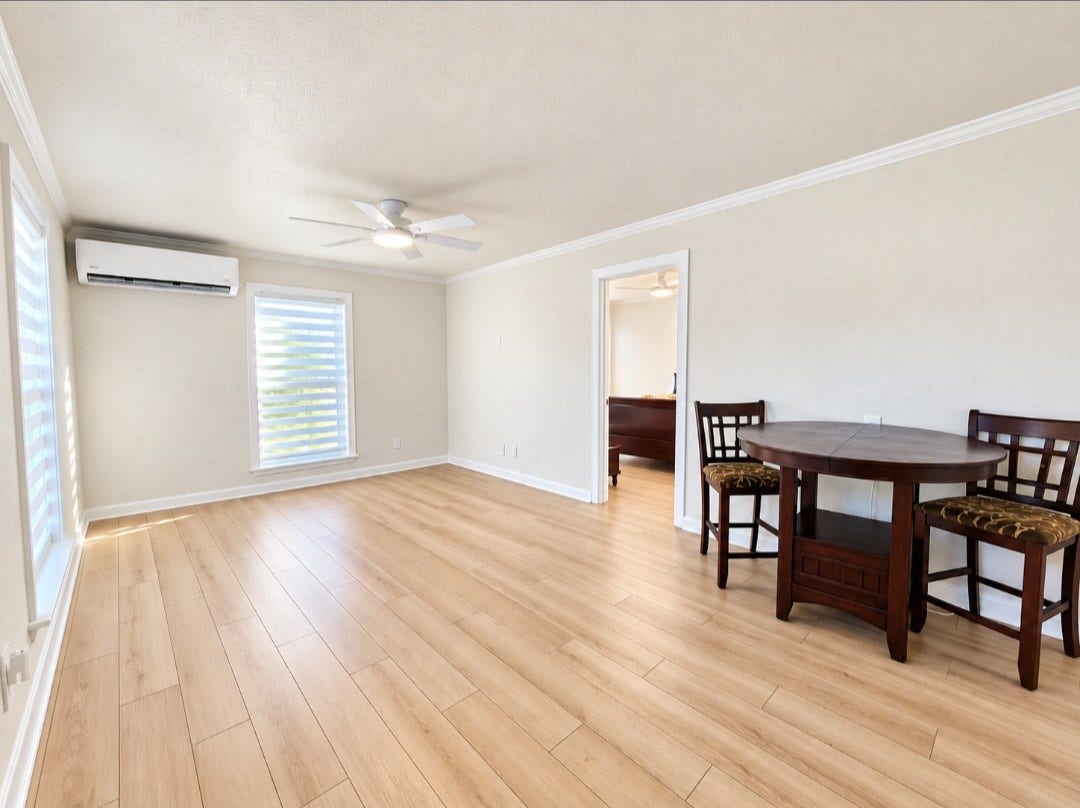 Open spacious living area, new vinyl plank, & int paint