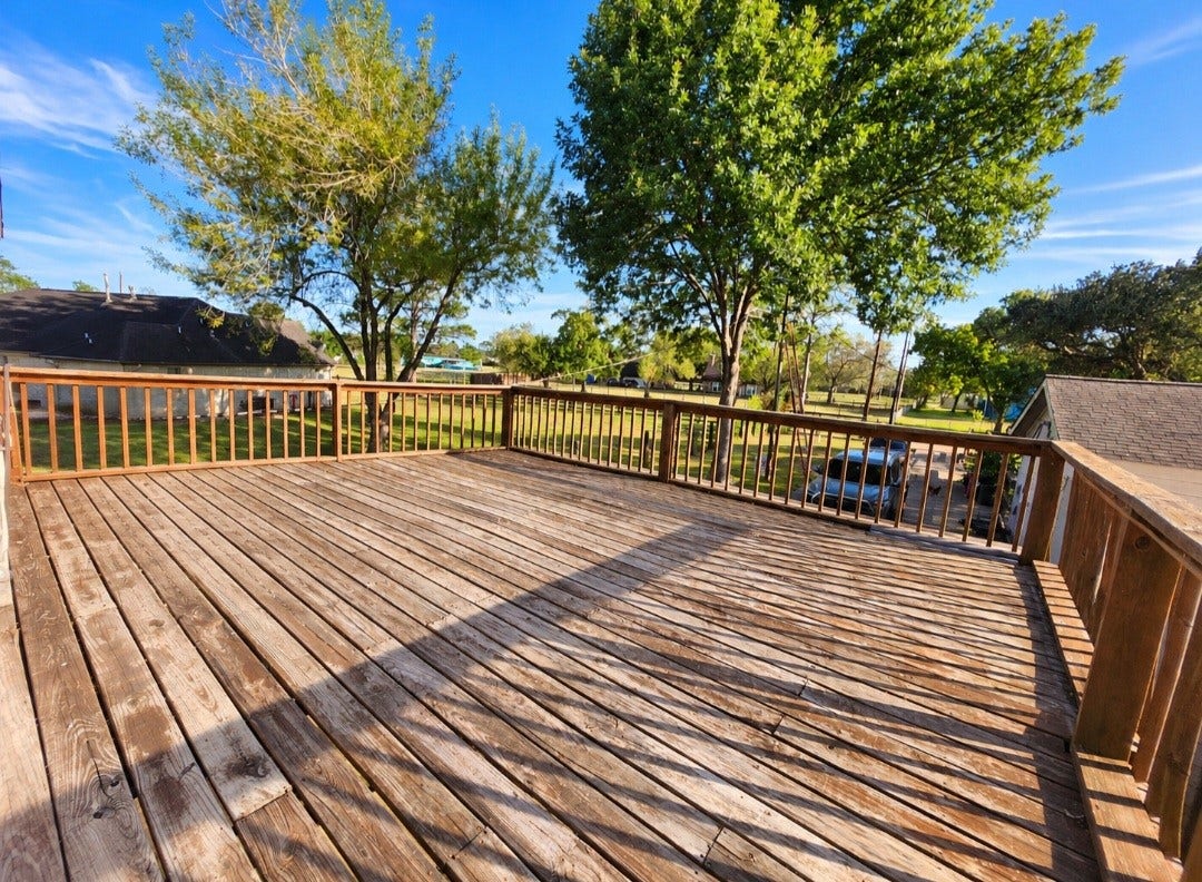 HUGE Deck!