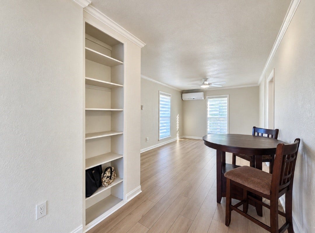 Tenant can use breakfast table, or request it be removed