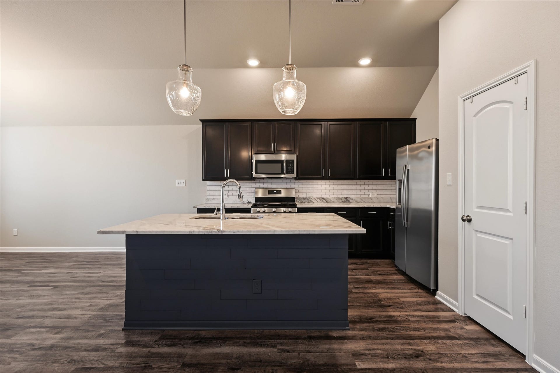 114 Abner Lane, Montgomery, TX 77356 114 Abner Lane, Montgomery, TX 77356