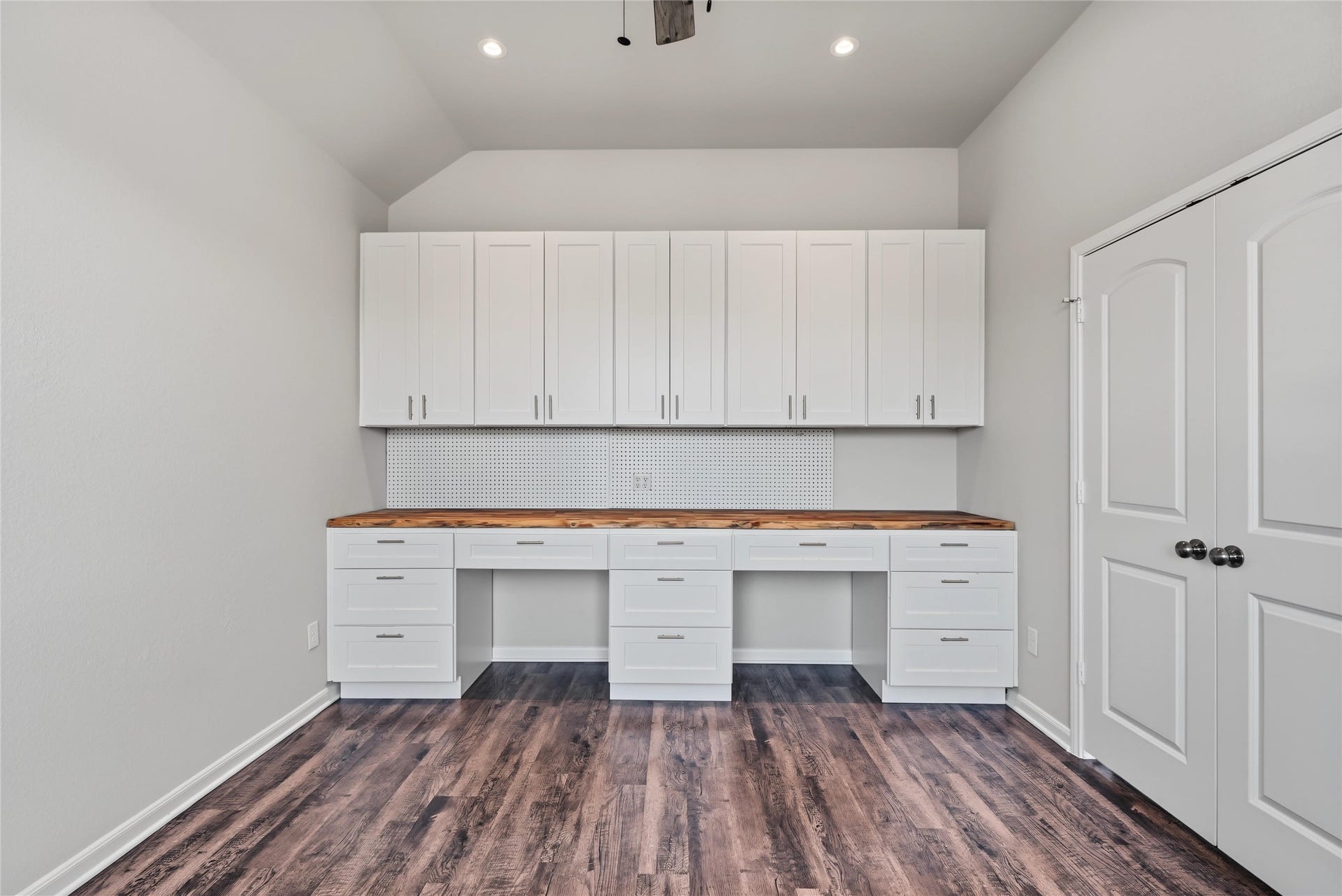 114 Abner Lane, Montgomery, TX 77356 114 Abner Lane, Montgomery, TX 77356