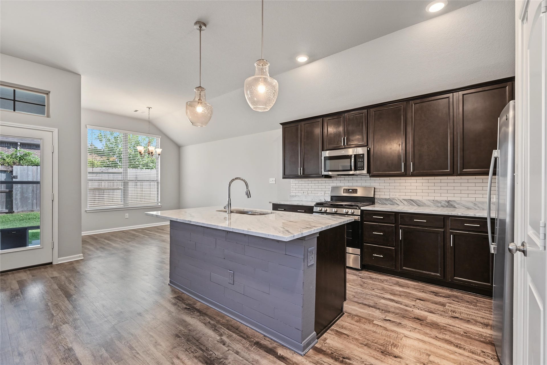 114 Abner Lane, Montgomery, TX 77356 114 Abner Lane, Montgomery, TX 77356