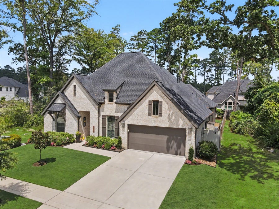 Property photo for 40037 Belted Kingfisher Court, Magnolia, TX