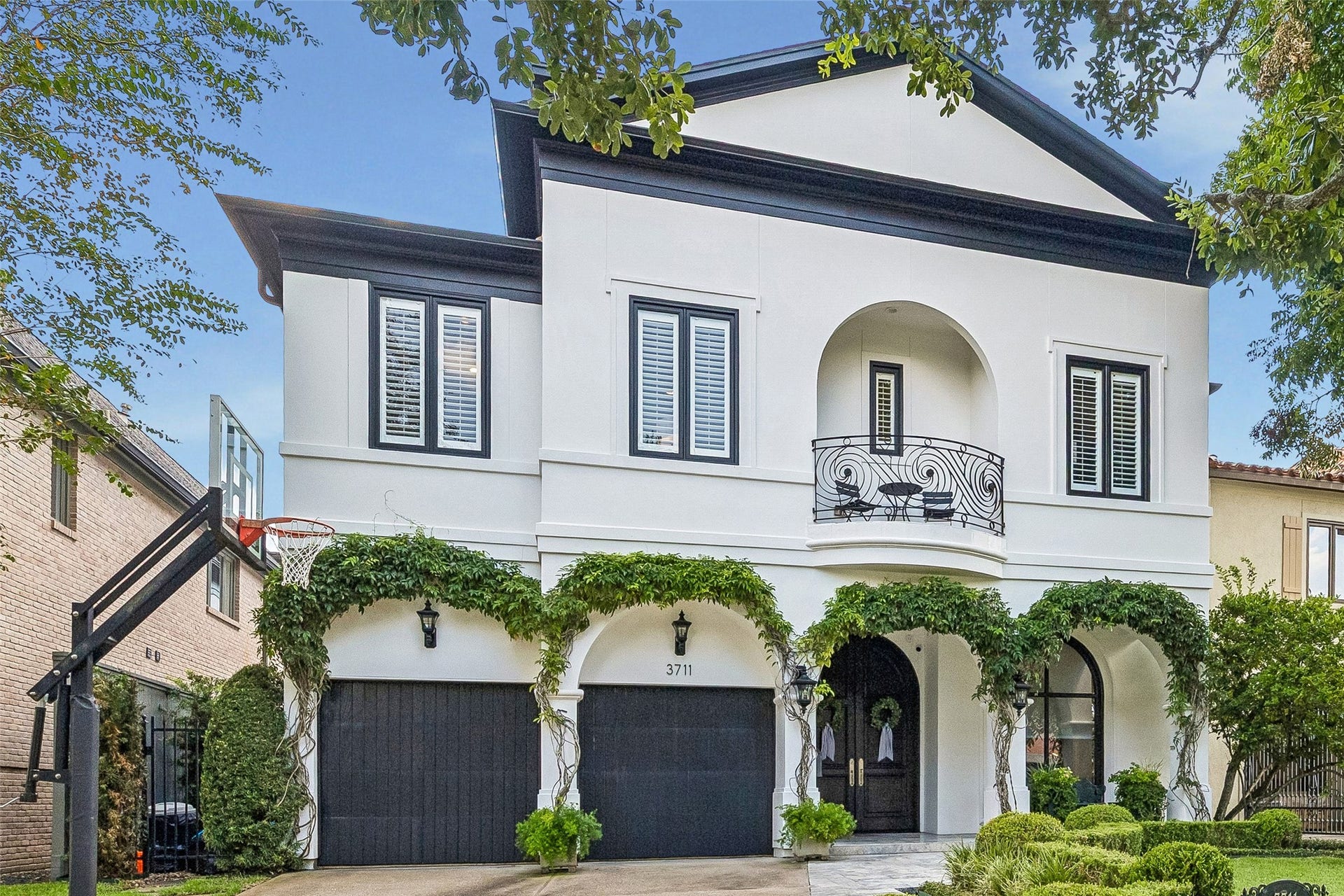 This recently renovated home is just one block from Fire Truck Park and all of the Southside Place amenities.