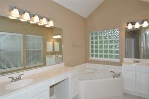 3129 Cedar Knolls Drive, Houston, TX 77339 Primary bath