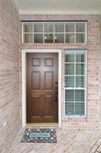 3129 Cedar Knolls Drive, Houston, TX 77339 Covered entry at the front door