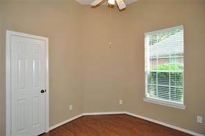 3129 Cedar Knolls Drive, Houston, TX 77339 Nice little bedroom often used as a study.
