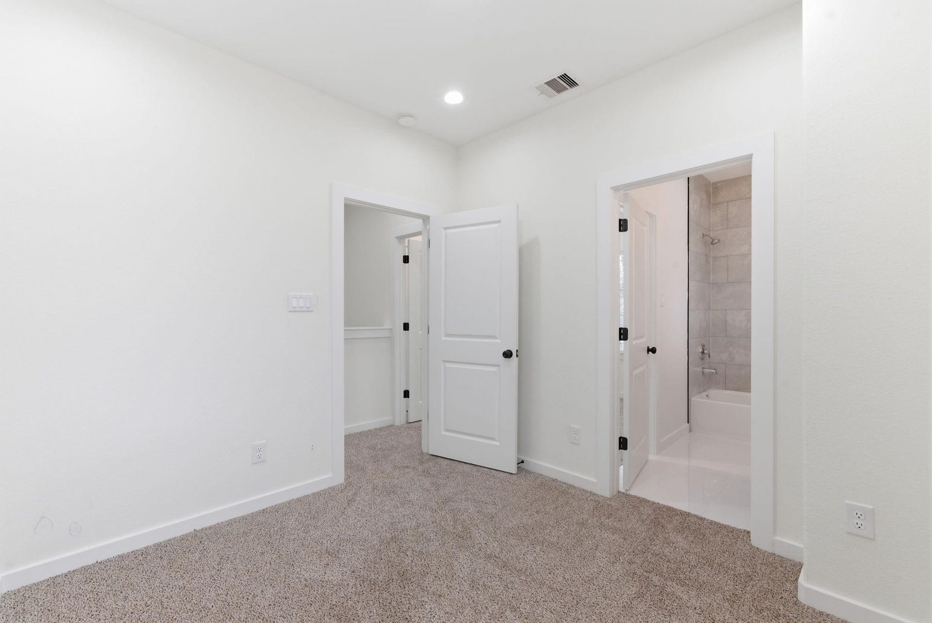 8408 Darien Street, #B, Houston, TX 77028 secondary bedroom upstairs connected to bathroom