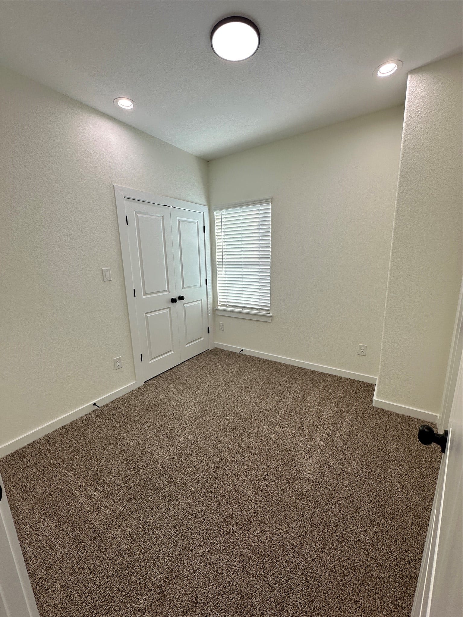 8408 Darien Street, #B, Houston, TX 77028 both secondary bedrooms connect to bathroom