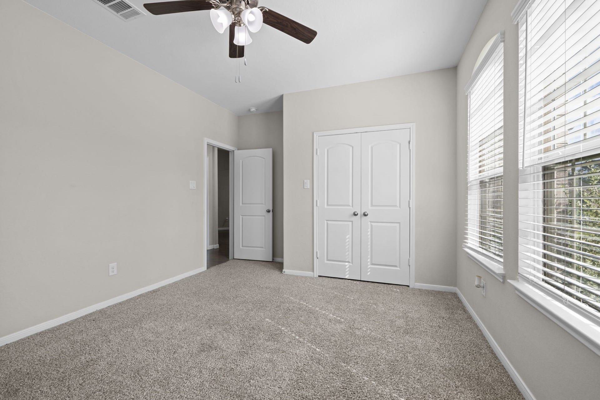 25615 Pinyon Hill Trail, Tomball, TX 77375 These are well sized rooms with nice closets and ceiling fans