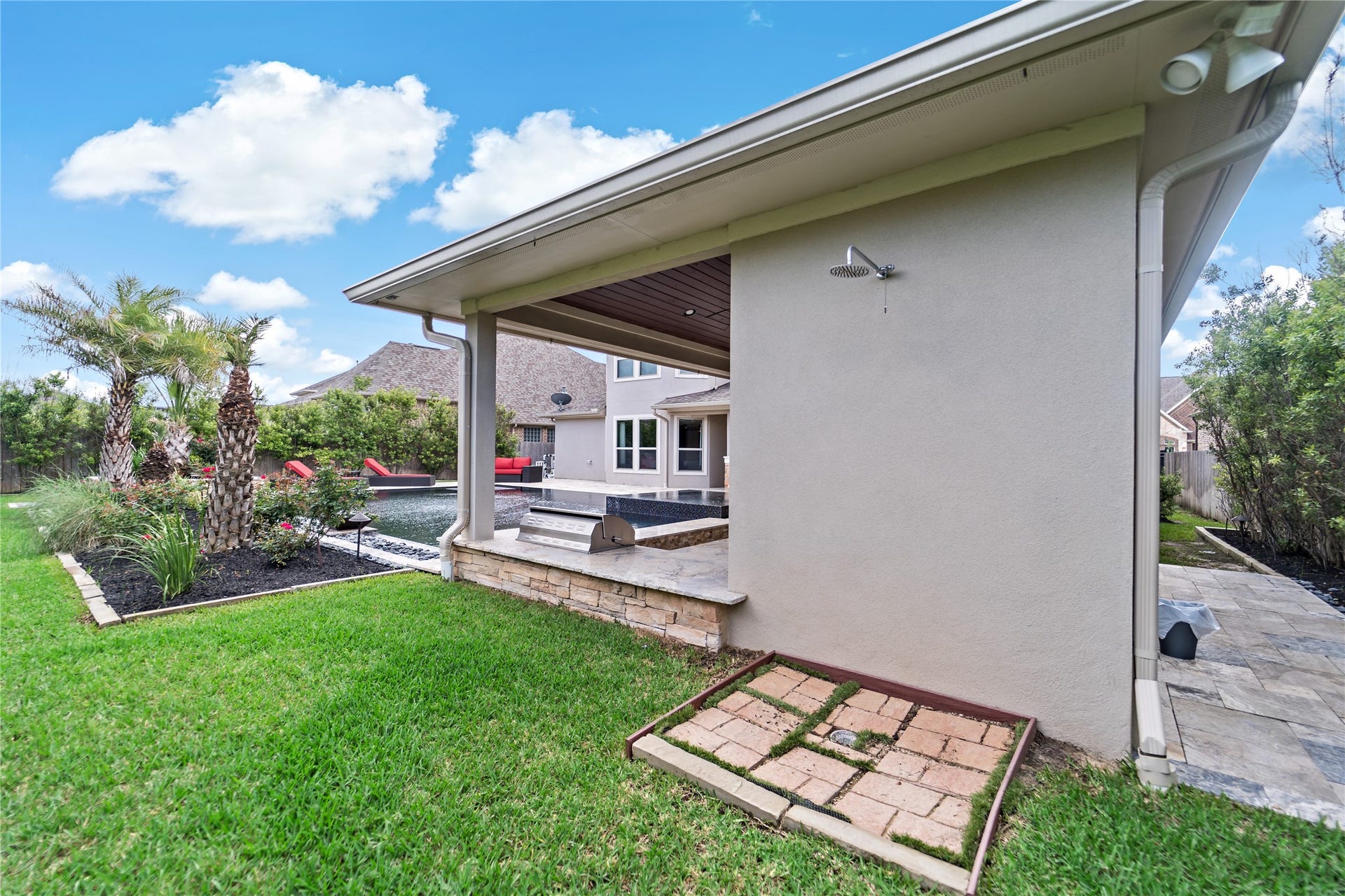 25014 Jennifer Heights Court, Spring, TX 77389 Outdoor pool shower station