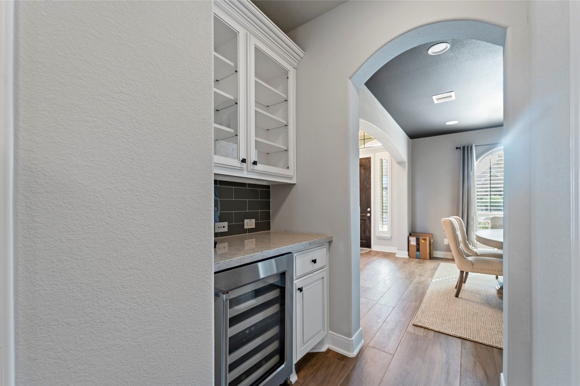 25014 Jennifer Heights Court, Spring, TX 77389 Dry Bar