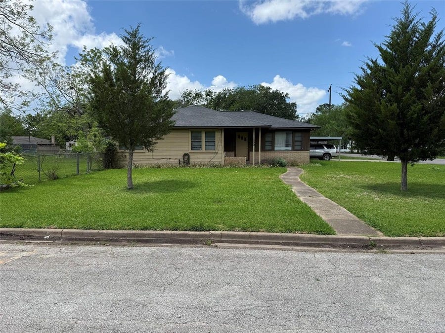Property photo for 1800 Carlisle Street, Rosenberg, TX