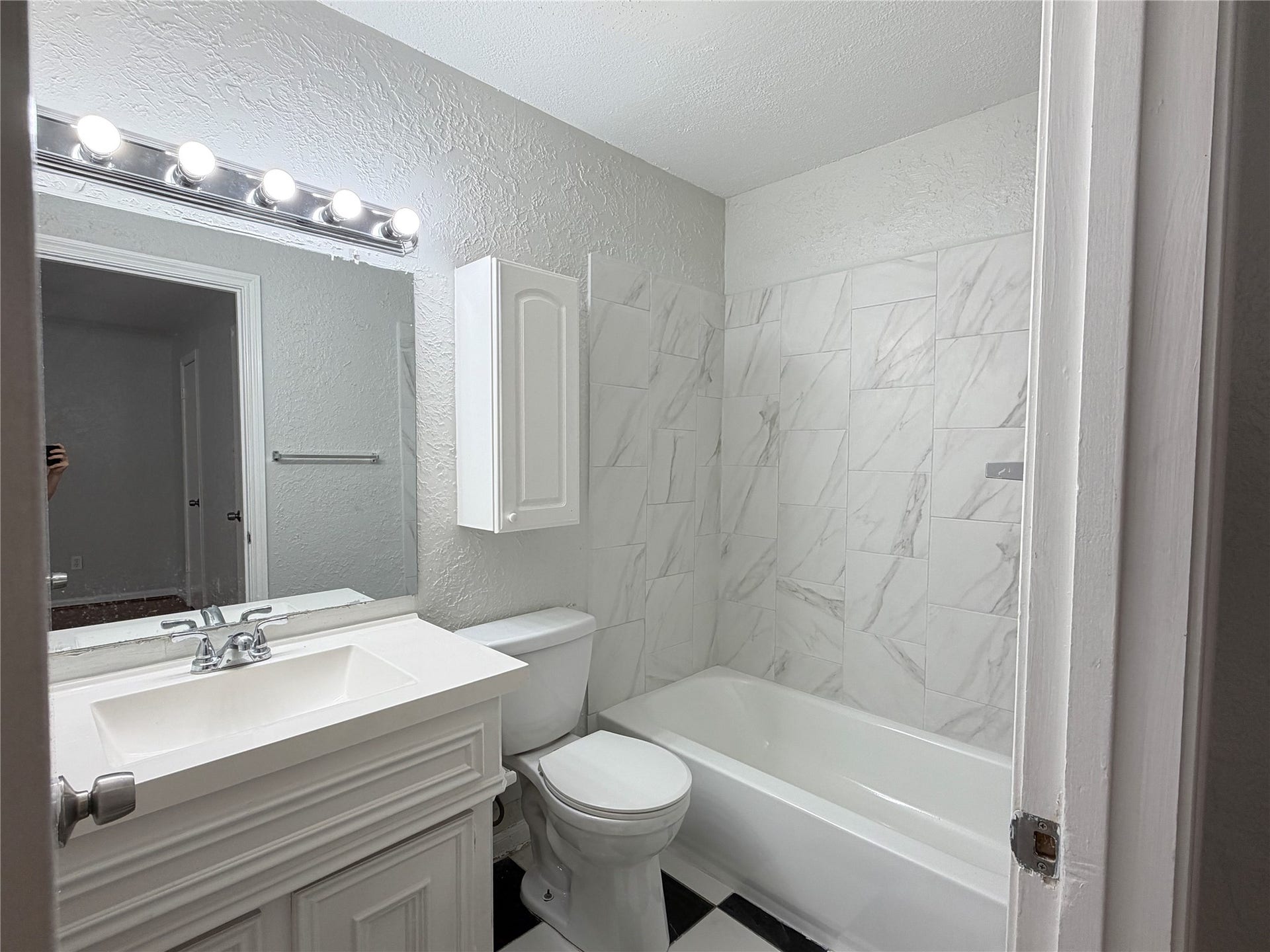 8503 Wilcrest Drive, Houston, TX 77099 bathroom in the 2nd bedroom