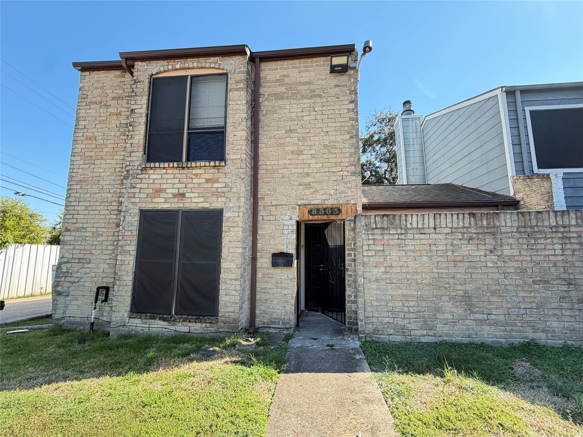 8503 Wilcrest Drive, Houston, TX 77099 front door