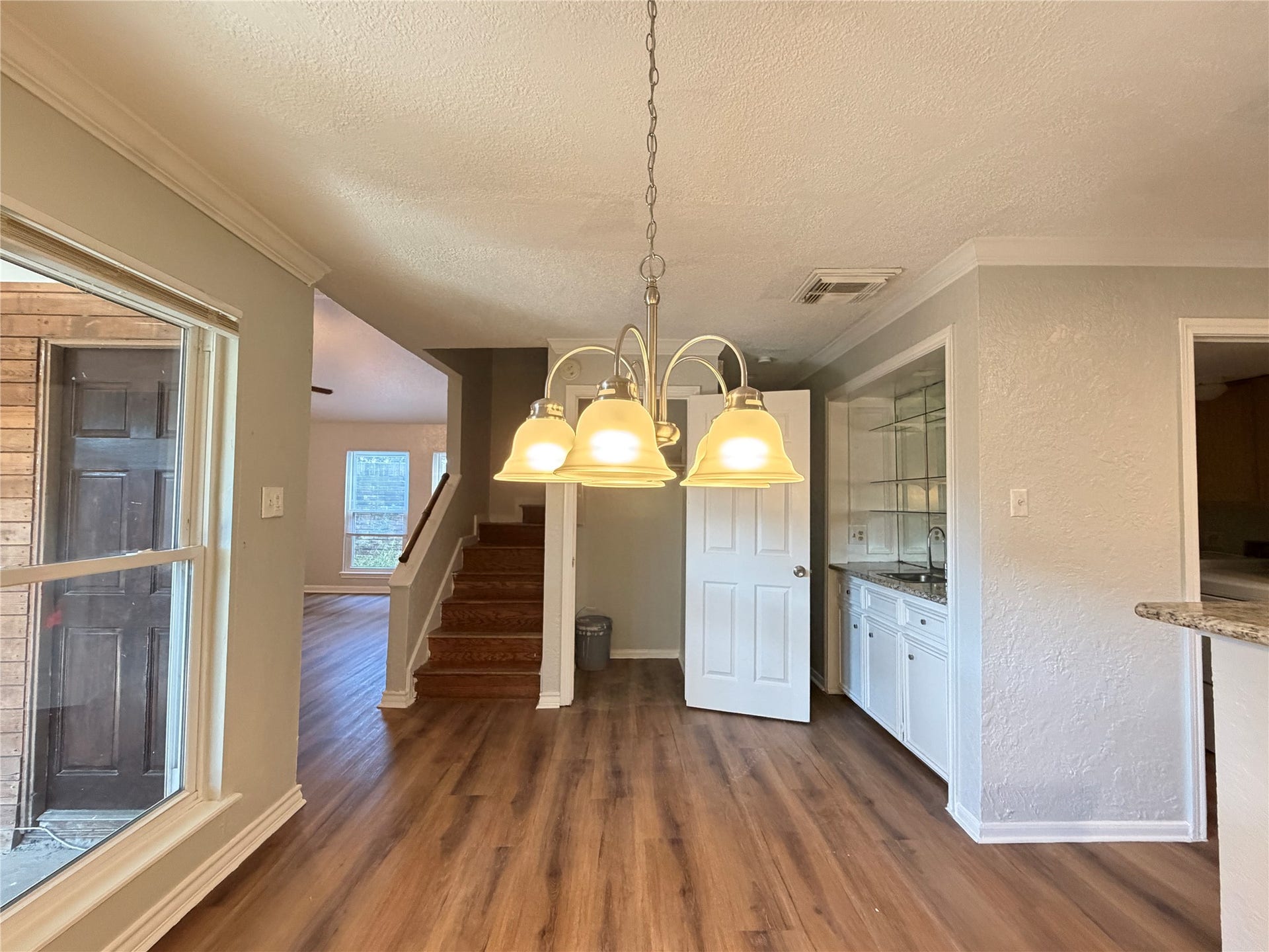 8503 Wilcrest Drive, Houston, TX 77099 dining room