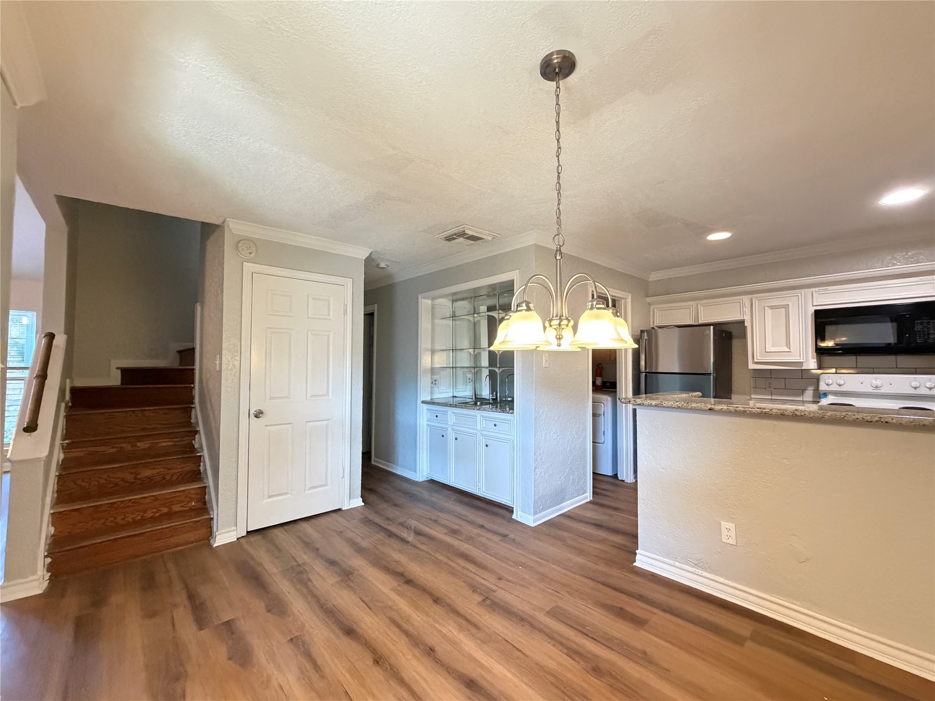 8503 Wilcrest Drive, Houston, TX 77099 dining room