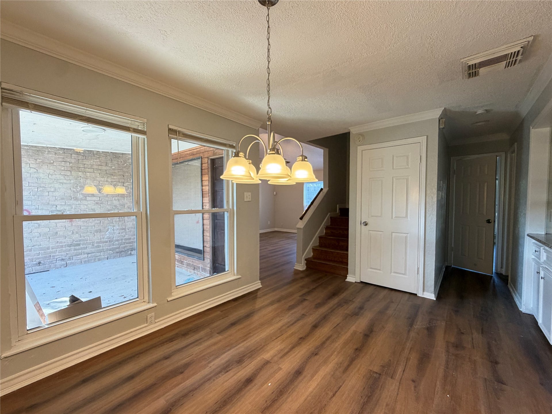 8503 Wilcrest Drive, Houston, TX 77099 dining room