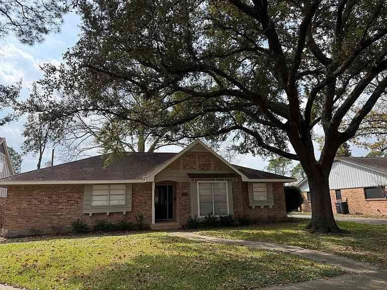 Property photo for 8211 Braes Meadow Drive, Houston, TX