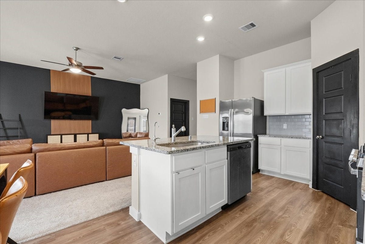 1217 Filly Creek Drive, Alvin, TX 77511 1217 Filly Creek Drive, Alvin, TX 77511