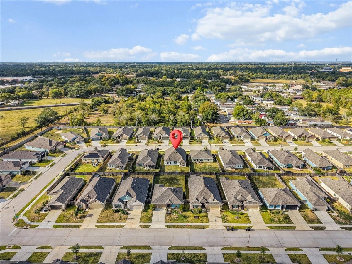 1217 Filly Creek Drive, Alvin, TX 77511 1217 Filly Creek Drive, Alvin, TX 77511