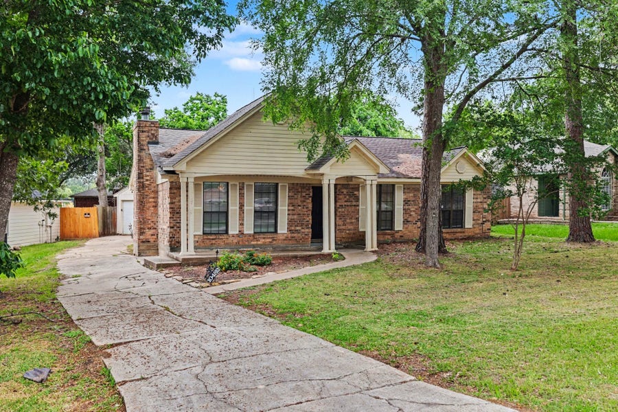 Property photo for 10482 Twin Circles Drive, Montgomery, TX
