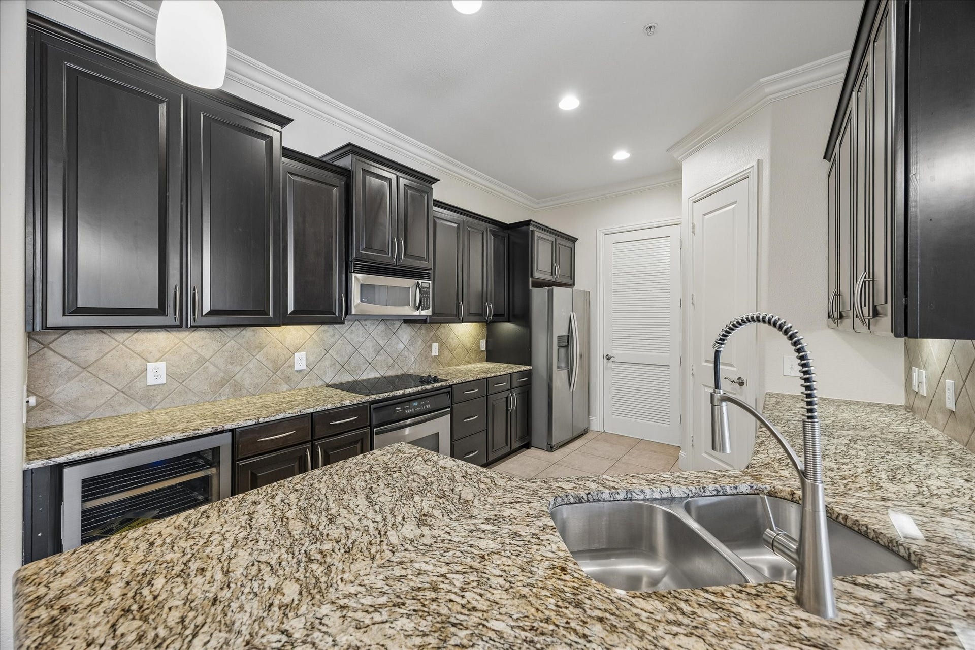 2120 Kipling Street, #207, Houston, TX 77098 2120 Kipling Street, #207, Houston, TX 77098