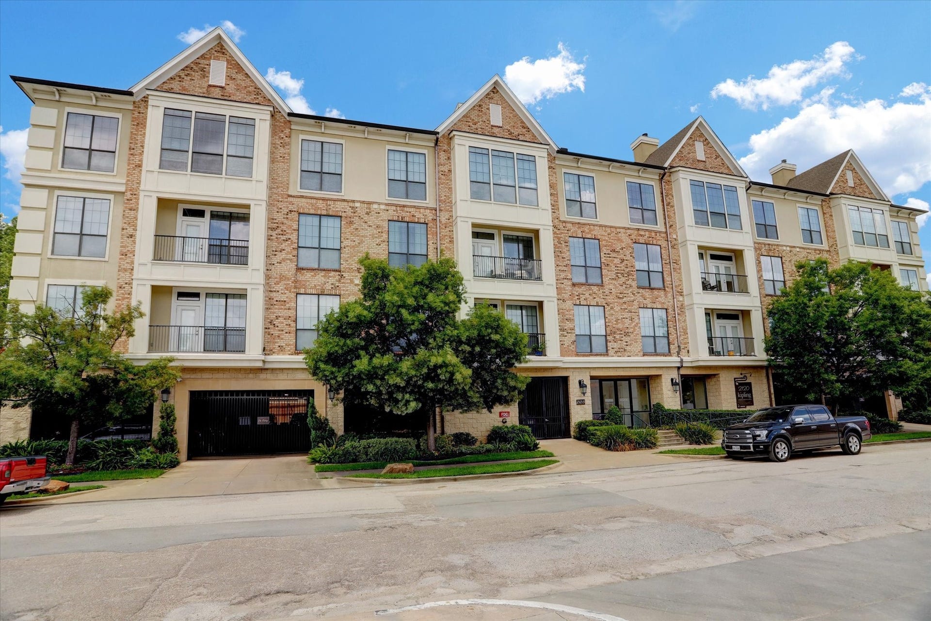 2120 Kipling Street, #207, Houston, TX 77098 2120 Kipling Street, #207, Houston, TX 77098