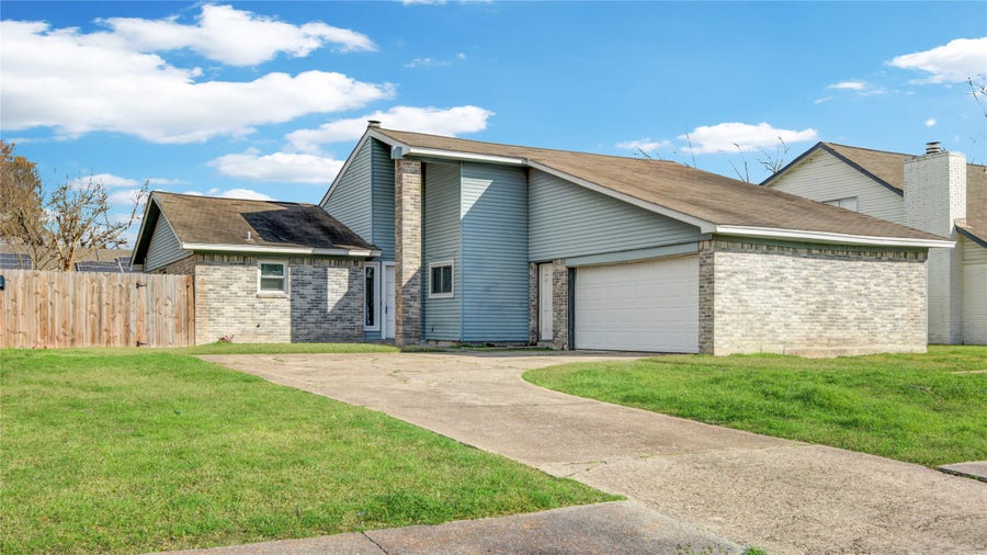Property photo for 6626 Sandswept Lane, Houston, TX