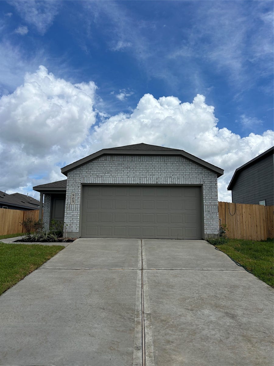 Property photo for 905 Constitution Drive, Bay City, TX