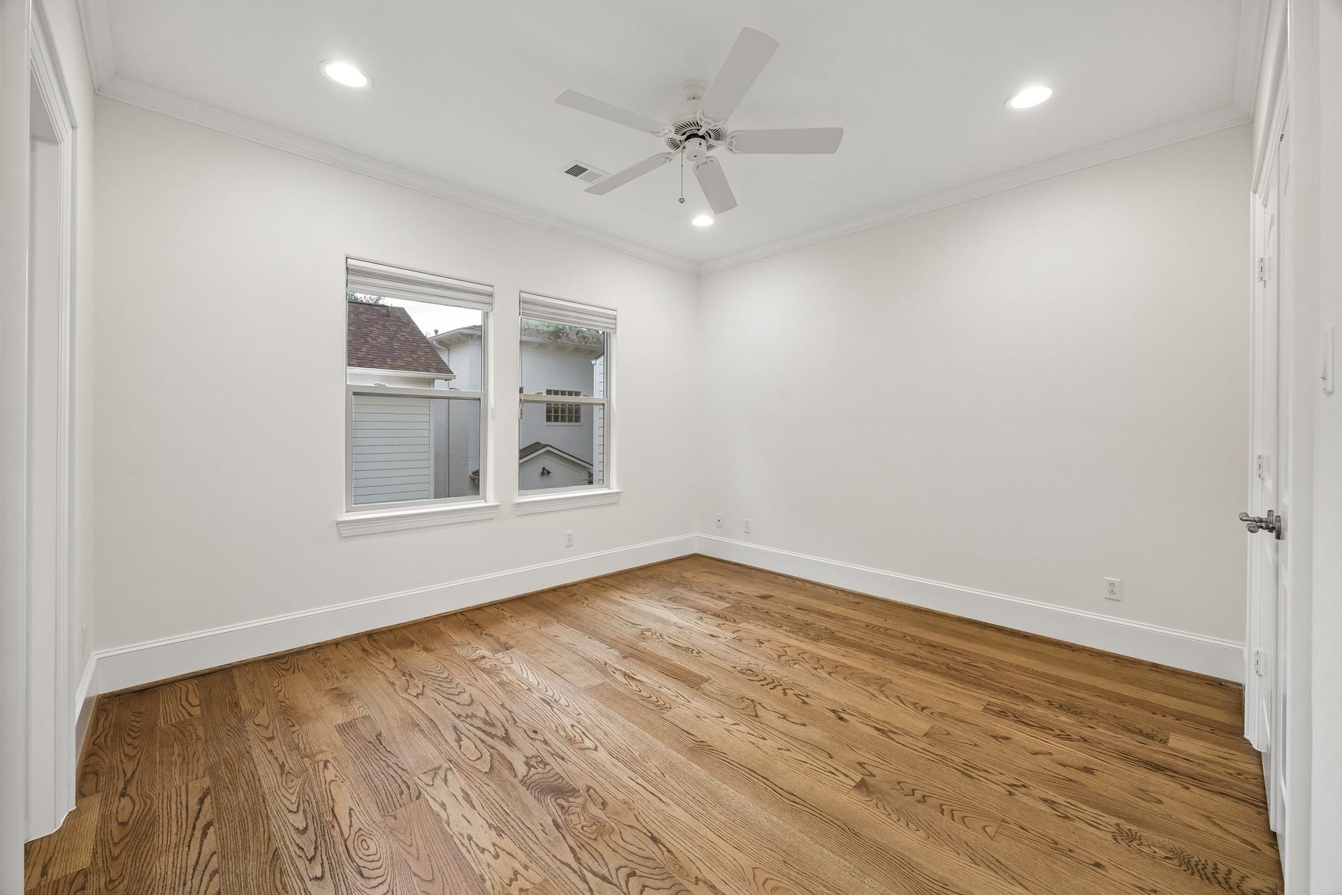 3928 Milton Street, West University Place, TX 77005 3928 Milton Street, West University Place, TX 77005