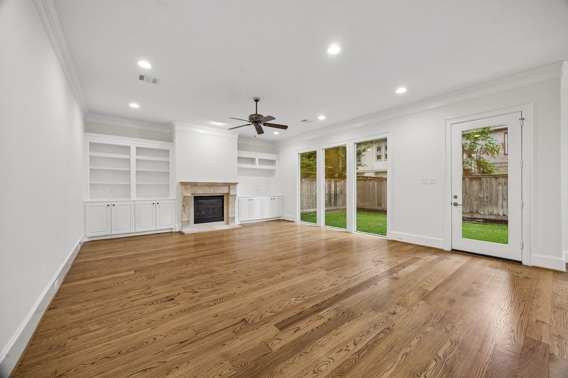 3928 Milton Street, West University Place, TX 77005 3928 Milton Street, West University Place, TX 77005